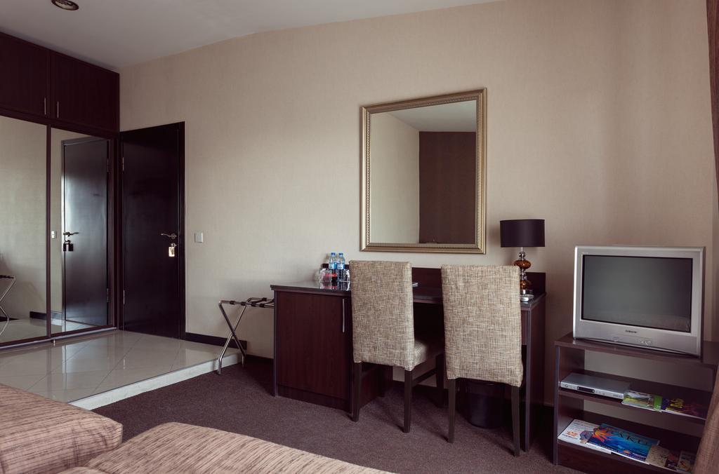 High Park Hotel Baku Room photo